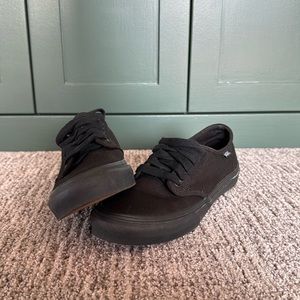 WOMEN SIZE 8.5 BLACK VANS